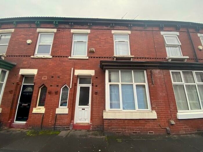3 Bedroom Private Hall To Rent In Cedar Grove, Fallowfield, M14