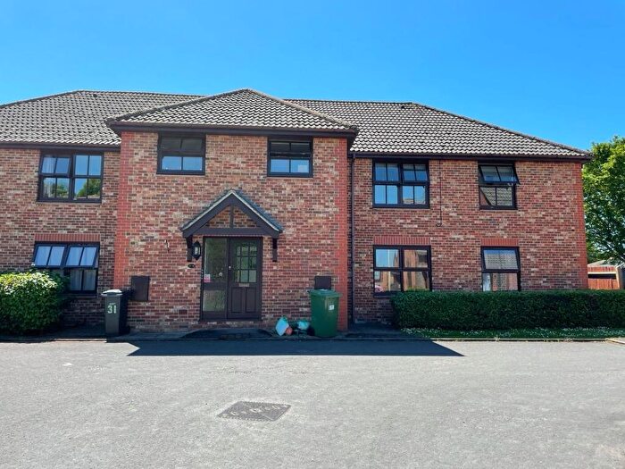 2 Bedroom Apartment To Rent In Midwinter Avenue, Milton, OX14