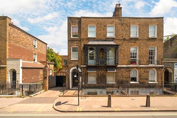 2 Bedroom Flat For Sale In Camden Street, Camden, NW1