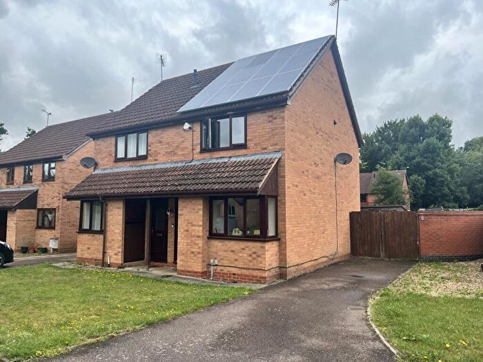 2 Bedroom Semi-Detached House To Rent In Chichester Close, Daventry, NN11