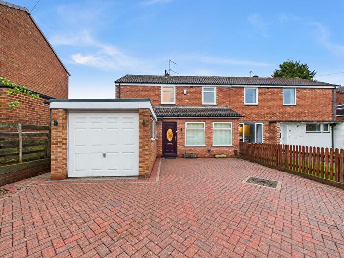 3 Bedroom Semi Detached House To Rent In Reigate Drive, Mackworth, DE22