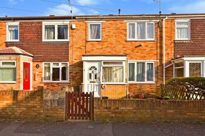 3 Bedroom Property To Rent In Hutchings Close, Sittingbourne, ME10