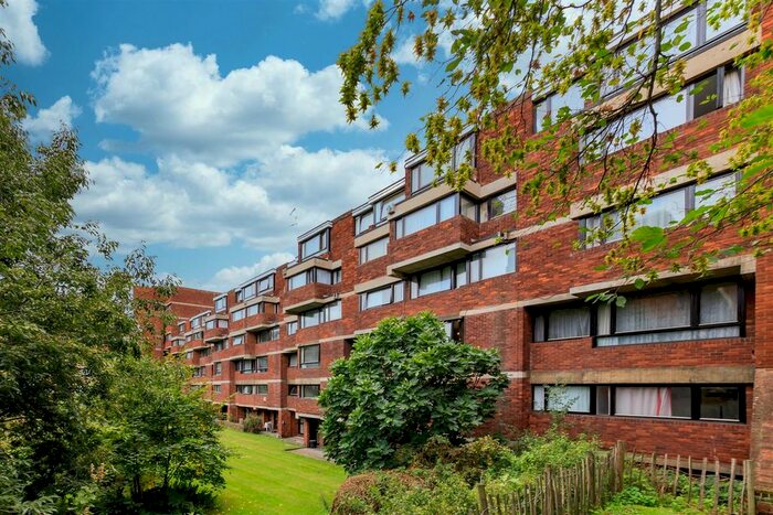 3 Bedroom Flat For Sale In Tachbrook Street, SW1V