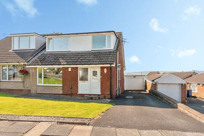 4 Bedroom Semi-Detached House For Sale In Westbury Close, Burnley, Lancashire, BB10