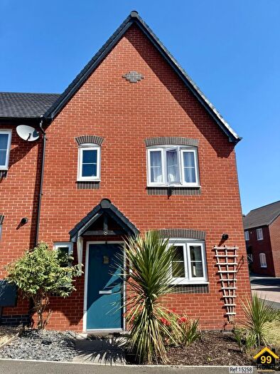 3 Bedroom End Of Terrace House For Sale In Mercia Way, Worcester, Worcestershire, WR5