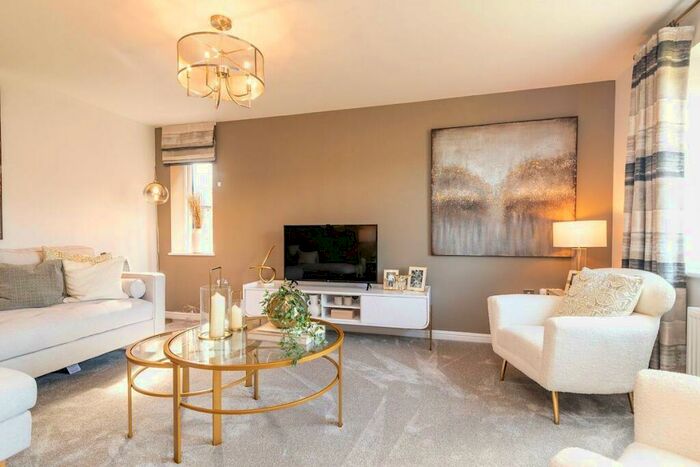 4 Bedroom Detached House To Rent In Calverley View, Bradford, BD2