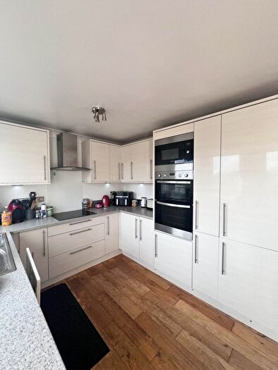 3 Bedroom Flat To Rent In Otho Court, Brentford Dock, TW8