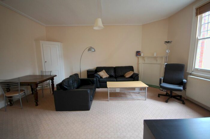 1 Bedroom Flat To Rent In Blenheim Road, London, W4