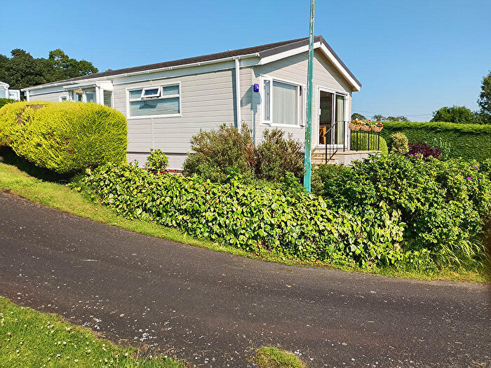 2 Bedroom Park Home For Sale In Neilshill Park, Mossblown, South Ayrshire, KA6