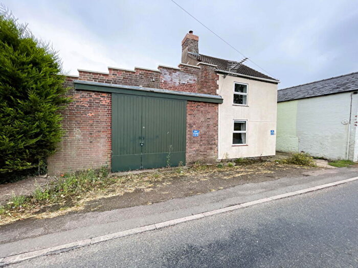 2 Bedroom Detached House For Sale In Chapelgate, Sutton St James, Spalding, PE12