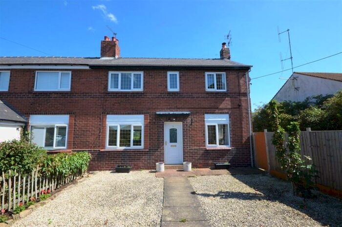 3 Bedroom Semi-Detached House To Rent In Northfield Lane, Womersley, DN6