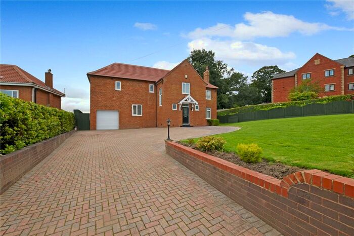 4 Bedroom Detached House To Rent In Green Hill Lane, Leeds, LS12