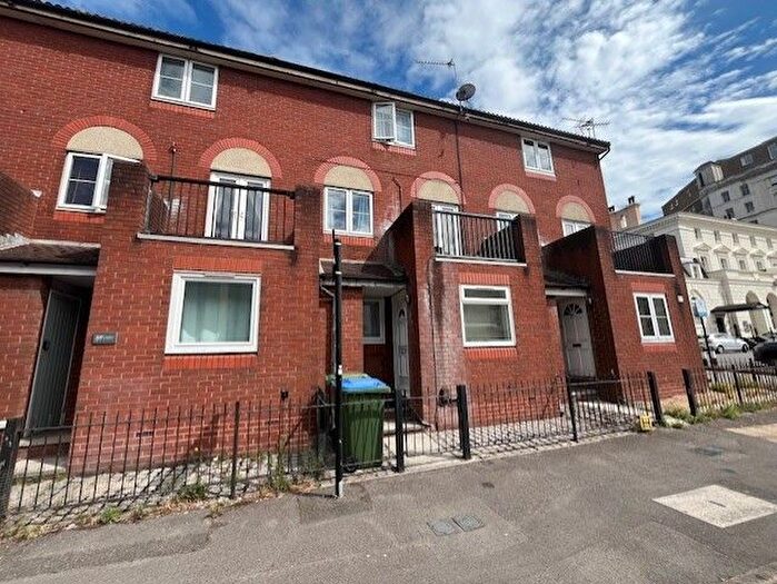 1 Bedroom Flat To Rent In Terminus Terrace, Southampton, SO14