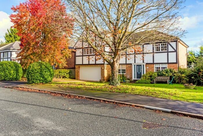 7 Bedroom Detached House To Rent In Illingworth Windsor, SL4