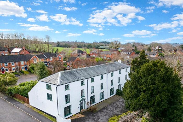 1 Bedroom Apartment For Sale In Trenthams Close, Purley On Thames, Reading, Berkshire, RG8