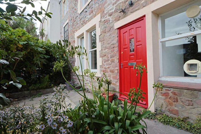 2 Bedroom Flat To Rent In Garden Flat, Clarendon Road, Bristol, BS6