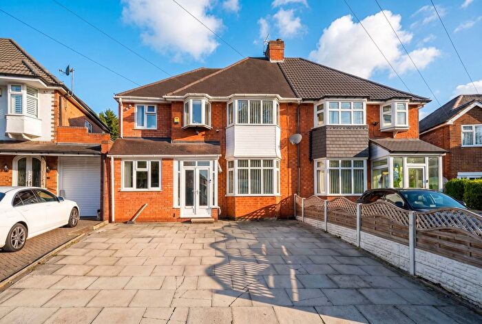 4 Bedroom Semi-Detached House For Sale In Colebourne Road, Kings Heath, B13