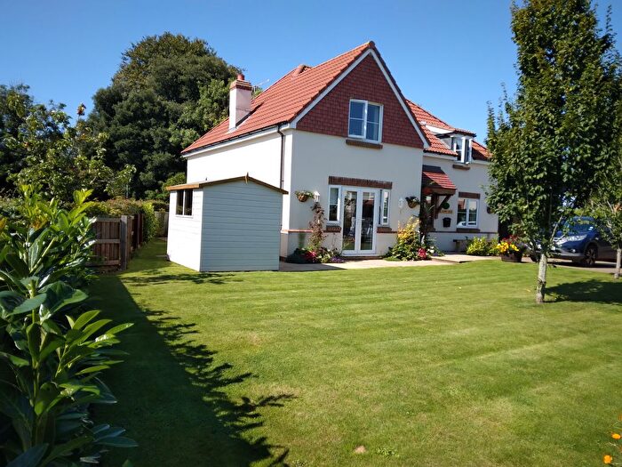 4 Bedroom Detached House For Sale In Charlynch Road, Spaxton, Bridgwater, TA5