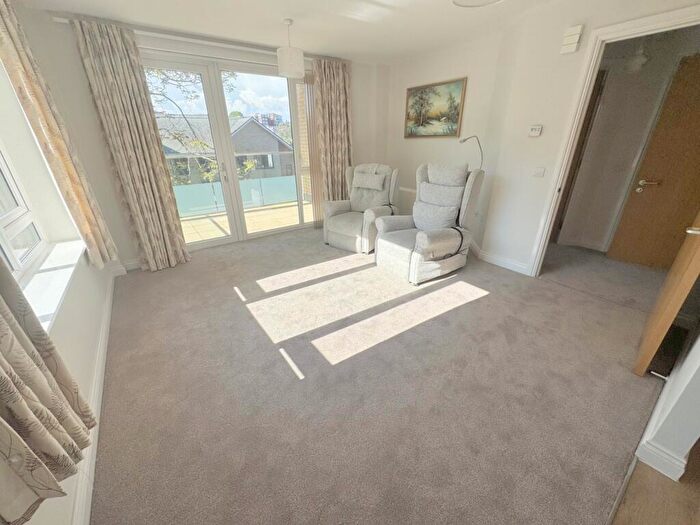 1 Bedroom Apartment For Sale In Parkstone Road, Poole, BH15