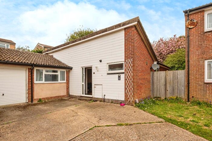 3 Bedroom Bungalow For Sale In Foxhill, Peacehaven, BN10