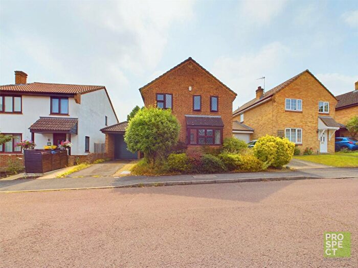 4 Bedroom Detached House To Rent In East Stratton Close, Bracknell, Berkshire, RG12