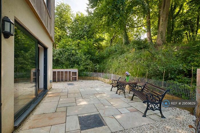 4 Bedroom End Of Terrace House To Rent In Old Garden, Bruton, BA10
