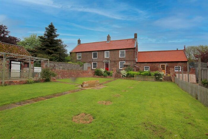 4 Bedroom Property For Sale In West End, Ulrome, Driffield, YO25