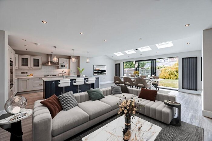 5 Bedroom Mews For Sale In Bramhall Lane South, Bramhall, SK7