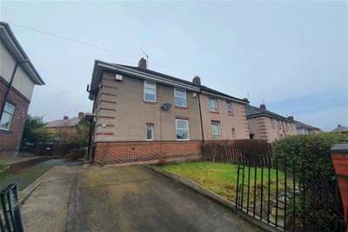 2 Bedroom House To Rent In Chaucer Road, Sheffield, S5