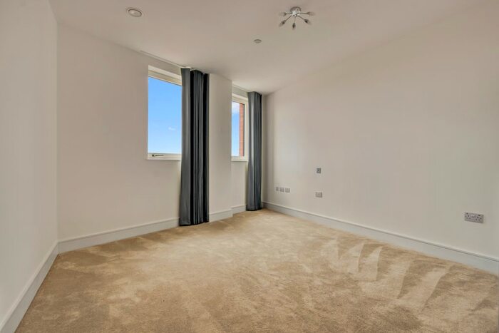 1 Bedroom Flat To Rent In Merrick Road, Southall, UB2