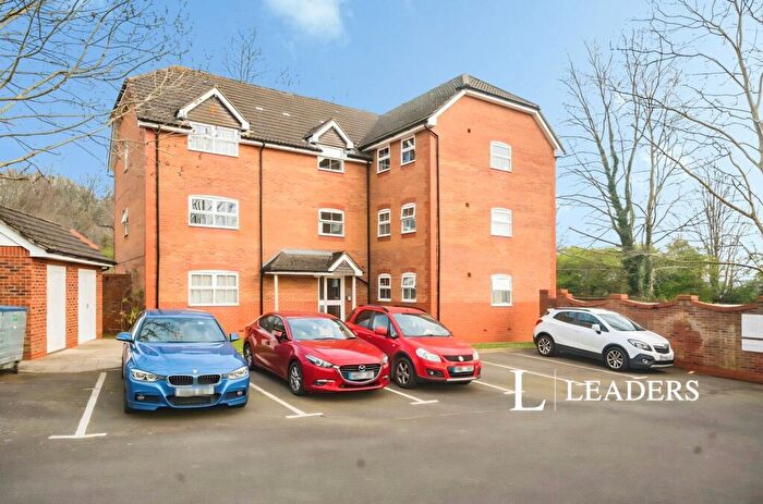 1 Bedroom Apartment For Sale In Chelveston Crescent, Southampton, Hampshire, SO16