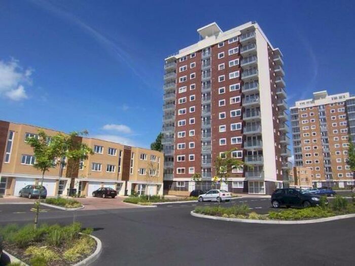 3 Bedroom House To Rent In Lakeside Rise, Manchester, M9