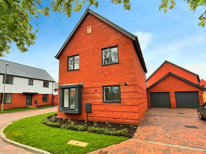 3 Bedroom Detached House To Rent In Stonyfield Road, Whiteley, PO15