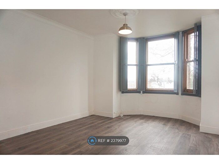 2 Bedroom Flat To Rent In Tonbridge Road, Maidstone, ME16