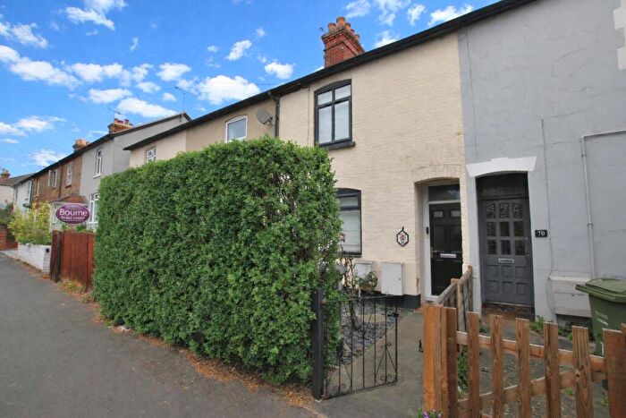 2 Bedroom Terraced House To Rent In Worplesdon Road, Guildford, Surrey, GU2