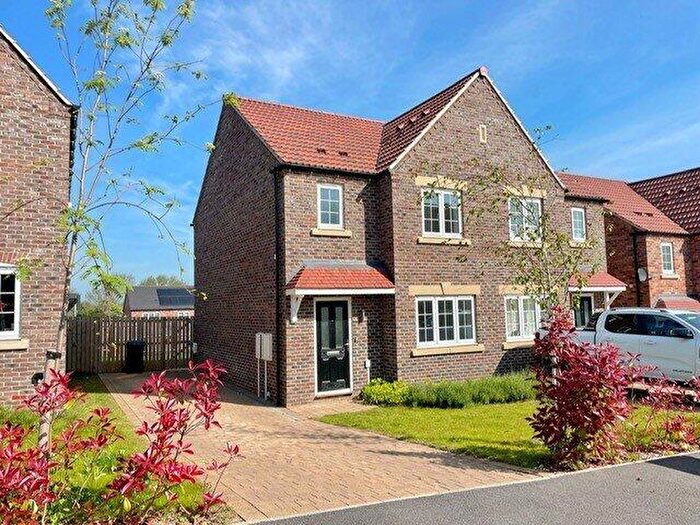 3 Bedroom Semi-Detached House To Rent In Ezart Avenue, Wetherby, LS22