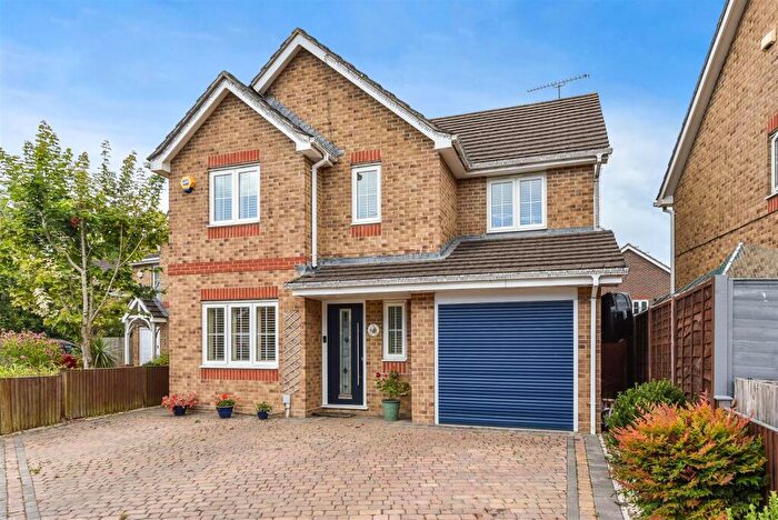4 Bedroom Detached House For Sale In Stag Way, Funtley, PO15