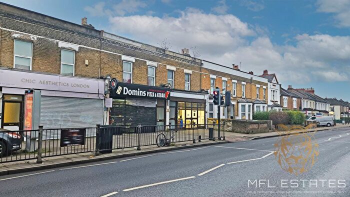 Studio To Rent In Brownhill Road, London, SE6