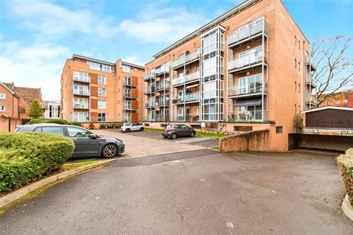 1 Bedroom Flat For Sale In Suttones Place, Banister Park, Southampton, Hampshire, SO15