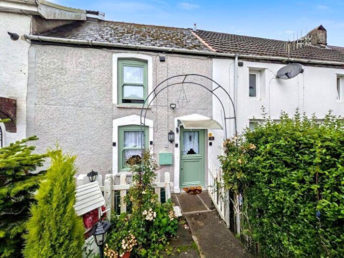 1 Bedroom Terraced House For Sale In Lewis Square, Abercanaid, CF48
