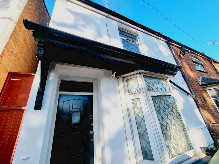 4 Bedroom End Of Terrace House To Rent In Radford Road, Leamington Spa, CV31