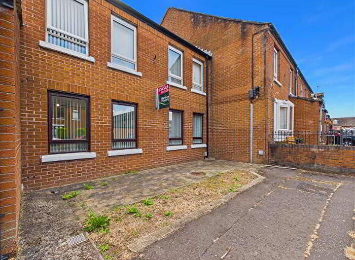 3 Bedroom Apartments For Sale In Friendly Way, Belfast, BT7