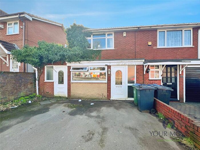 3 Bedroom Semi Detached House For Sale In Hawes Lane, Rowley Regis, West Midlands, B65