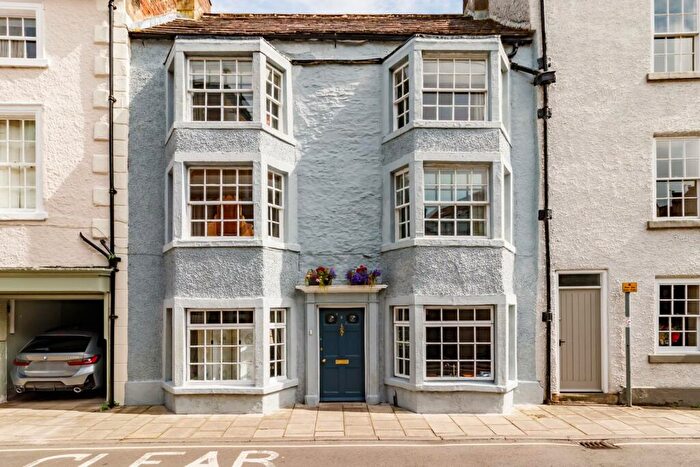5 Bedroom Character Property For Sale In Millgate, Richmond, DL10