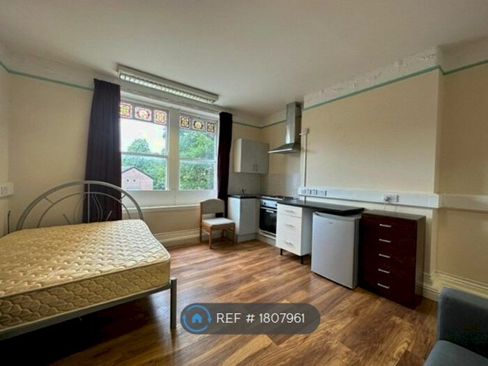 Studio To Rent In Clarkegrove Road, Sheffield, S10