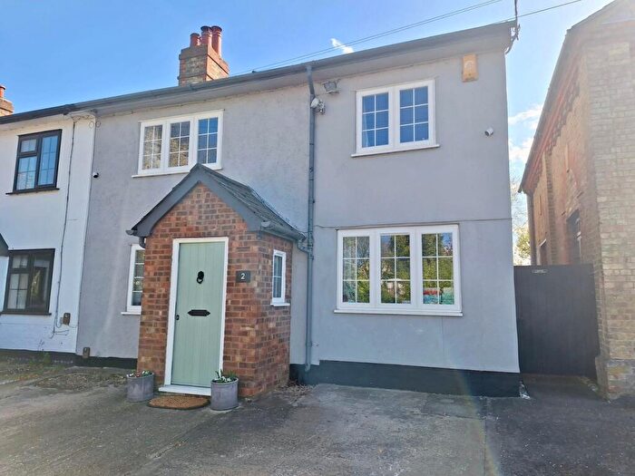 4 Bedroom End Of Terrace House For Sale In Chapel Street, Dunton, Biggleswade, SG18