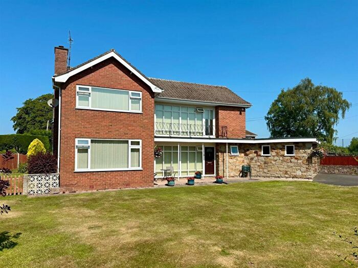 4 Bedroom Detached House For Sale In Three Elms Road, Hereford, HR4