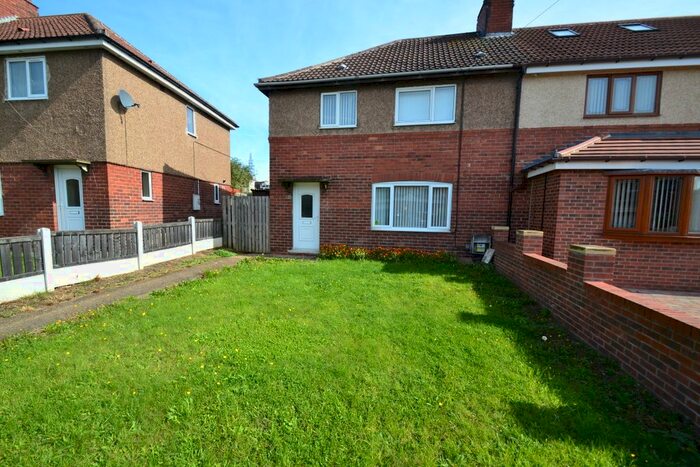 3 Bedroom End Of Terrace House To Rent In Wrangbrook Road, Upton, Pontefract, WF9