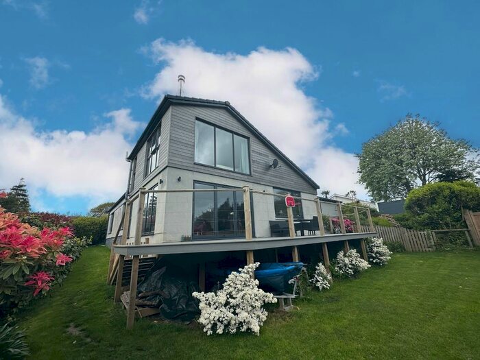 4 Bedroom Detached House To Rent In Tregew Close, Flushing, Falmouth, TR11