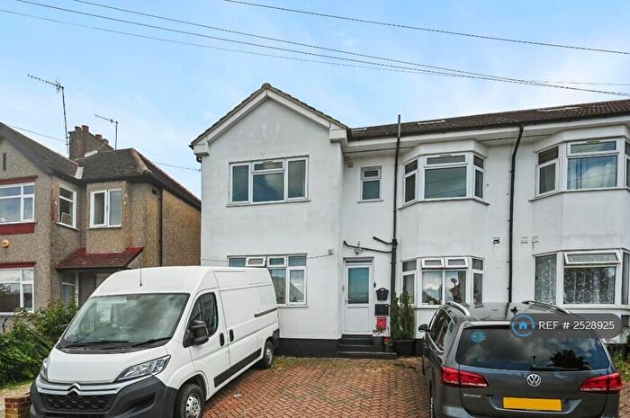 4 Bedroom Penthouse To Rent In Dudley Road, Harrow, HA2
